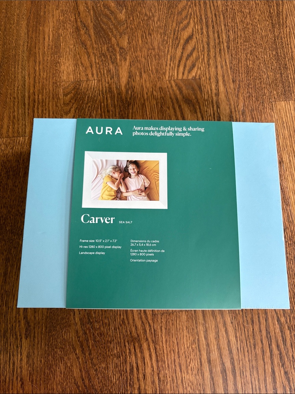 NIB Aura digital photo frame 10.1” carver sea salt Gift able Present New